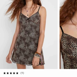  - Så himla fin ( helt oanvänd) klänning från Urban Outfitters vintage märke ” Urban renewal”.  Nattlinne/90s stil på den.  Köpt för 450kr. Köpare står för frakt. 