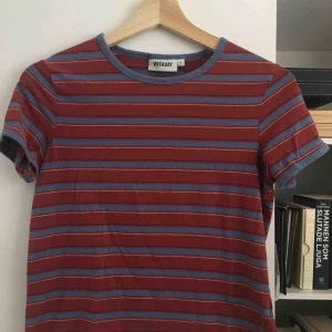  - Go tisha från Weekday! Skönt material!! 