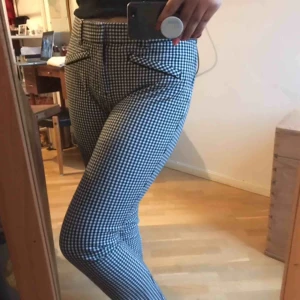  - Ett par jättefina, mjuka. Rutiga byxor från GAP