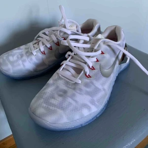  - Supersnygga är och aldrig använda pga. För små, inköpta för 1580kr. 