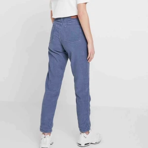  - Skit coola manchesterbyxor urban outfitters, bra skick!🥰