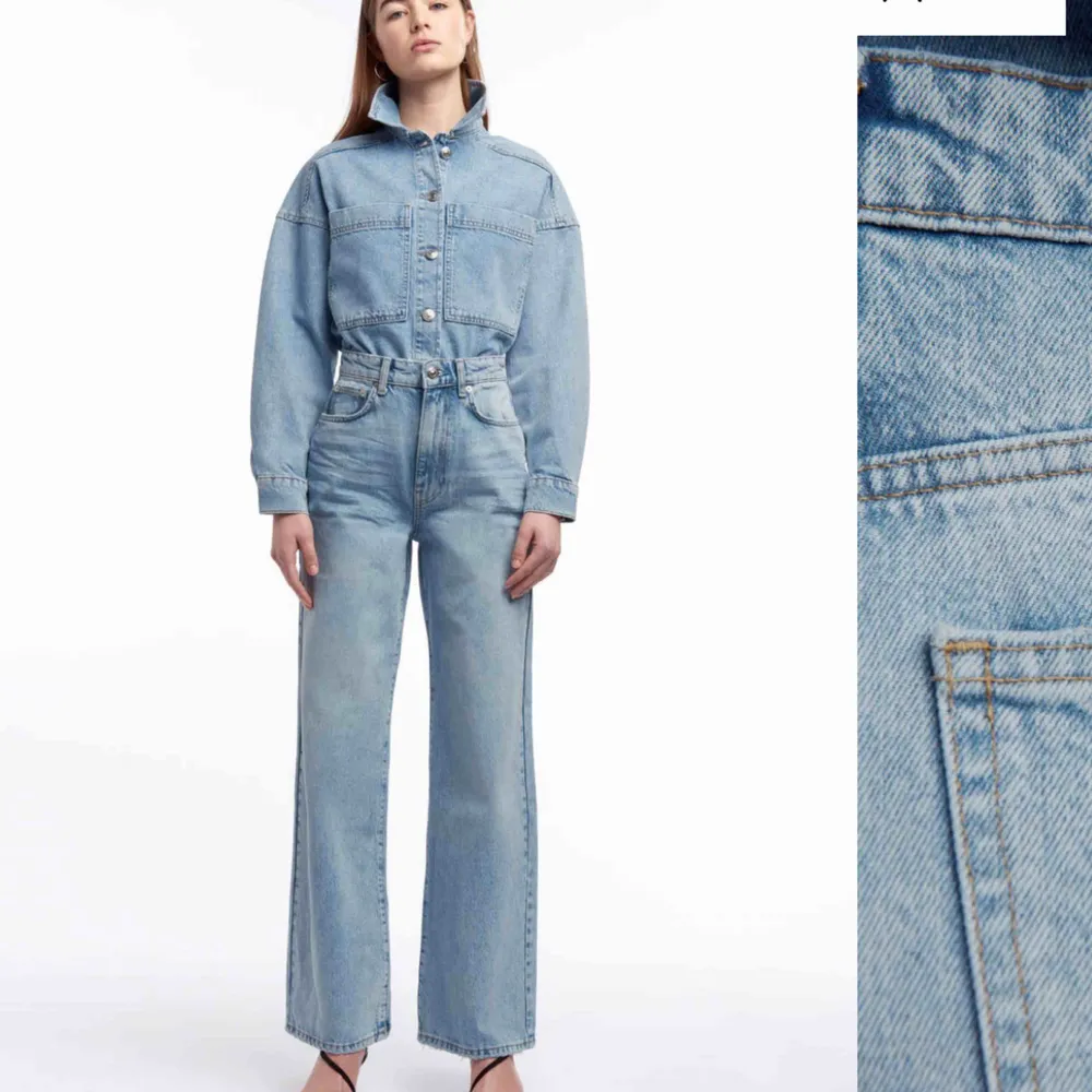 Säljer dessa HELT oanvända JÄTTEsnygga byxor som tyvärr är för stora för mig :( bara att skriva om ni vill ha bättre bilder . Jeans & Byxor.