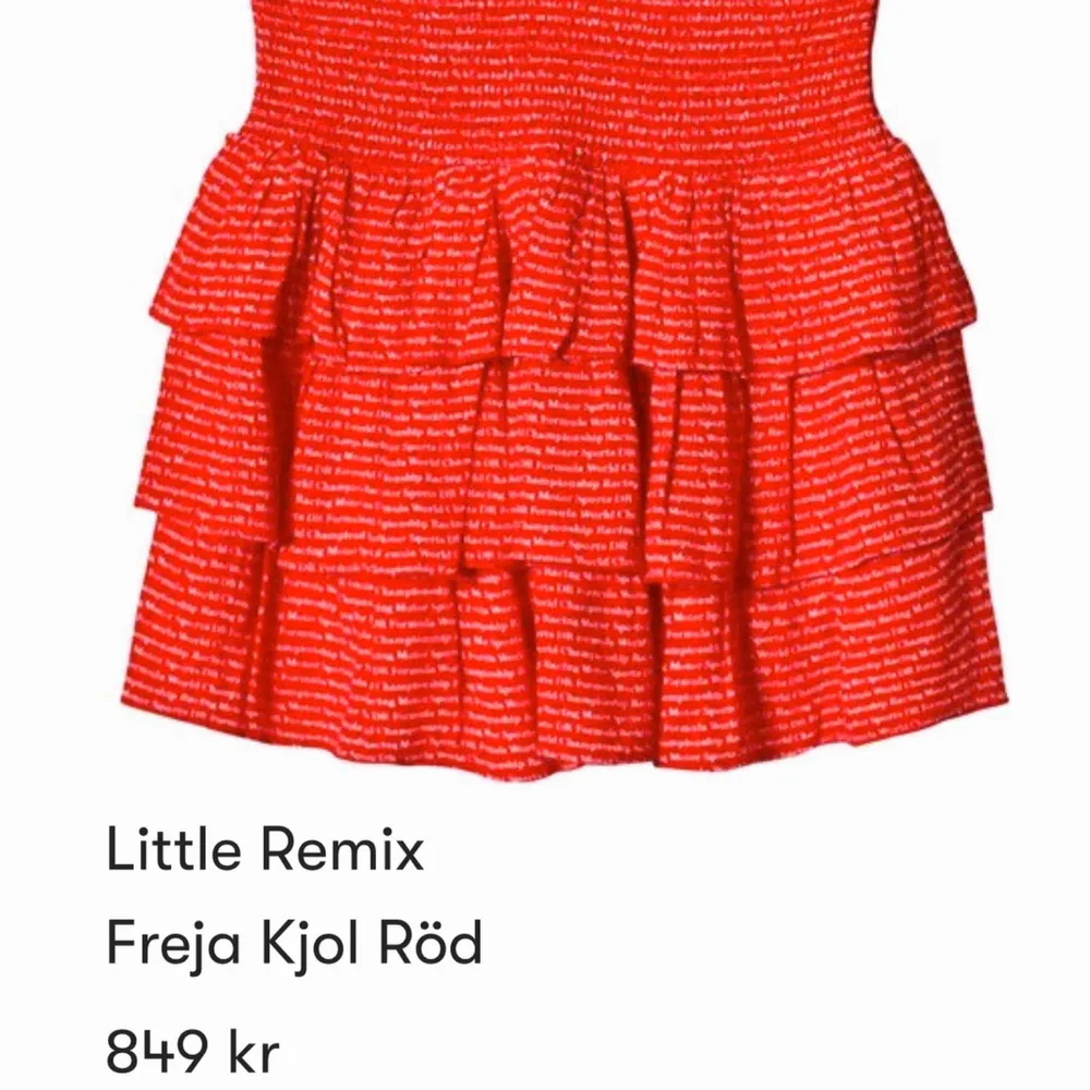 Nästan helt oanvänd kjol från little remix! Sitter som en S men funkar till både xs och m skulle jag säga!. Kjolar.