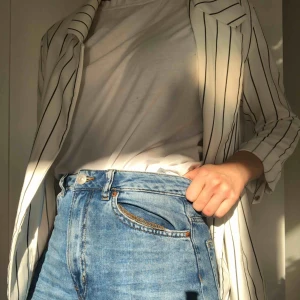  - Ascool vardaglig kavaj från Bershka, använd endast ett fåtal gånger. Säljer pga får ingen användning för den. Kan mötas upp i Västerås eller frakta.