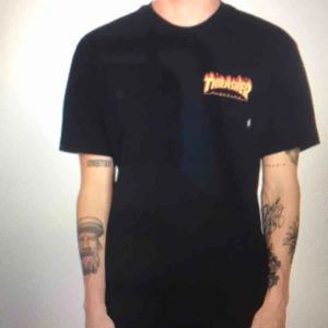  - Min gamla favorittröja som jag säljer pga pengabrist.Endast använd i 1 månad och är som i nyskick.Buda!!