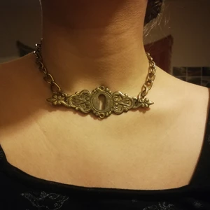 Halsband  - Handgjort halsband av mig, "Ruth Reverie". Reglerbar storlek. Frakt tillkommer. 