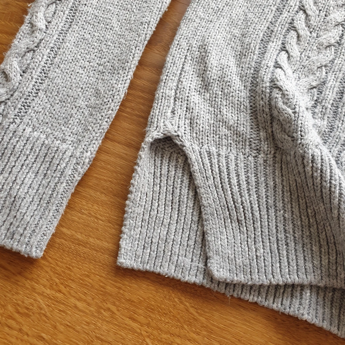 Grå stickad tröja stl XS - 91