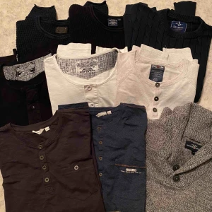 Tröjor och koftor - Långärmade t-shirts och tröjor i storlek 170-M, fint skick och sparsamt använda. Hämtas i Viskafors!