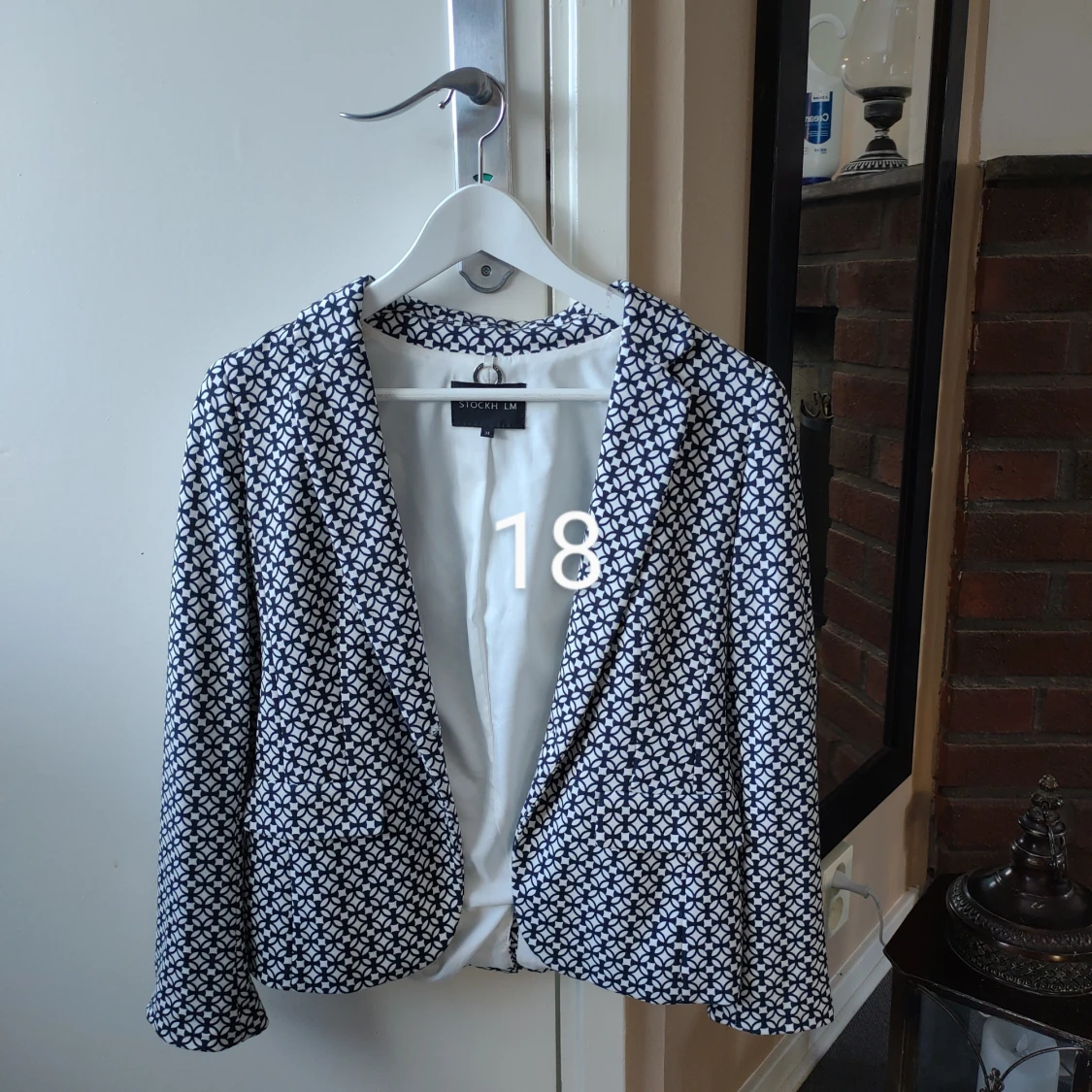 Märkeskläder i bra skick - 90