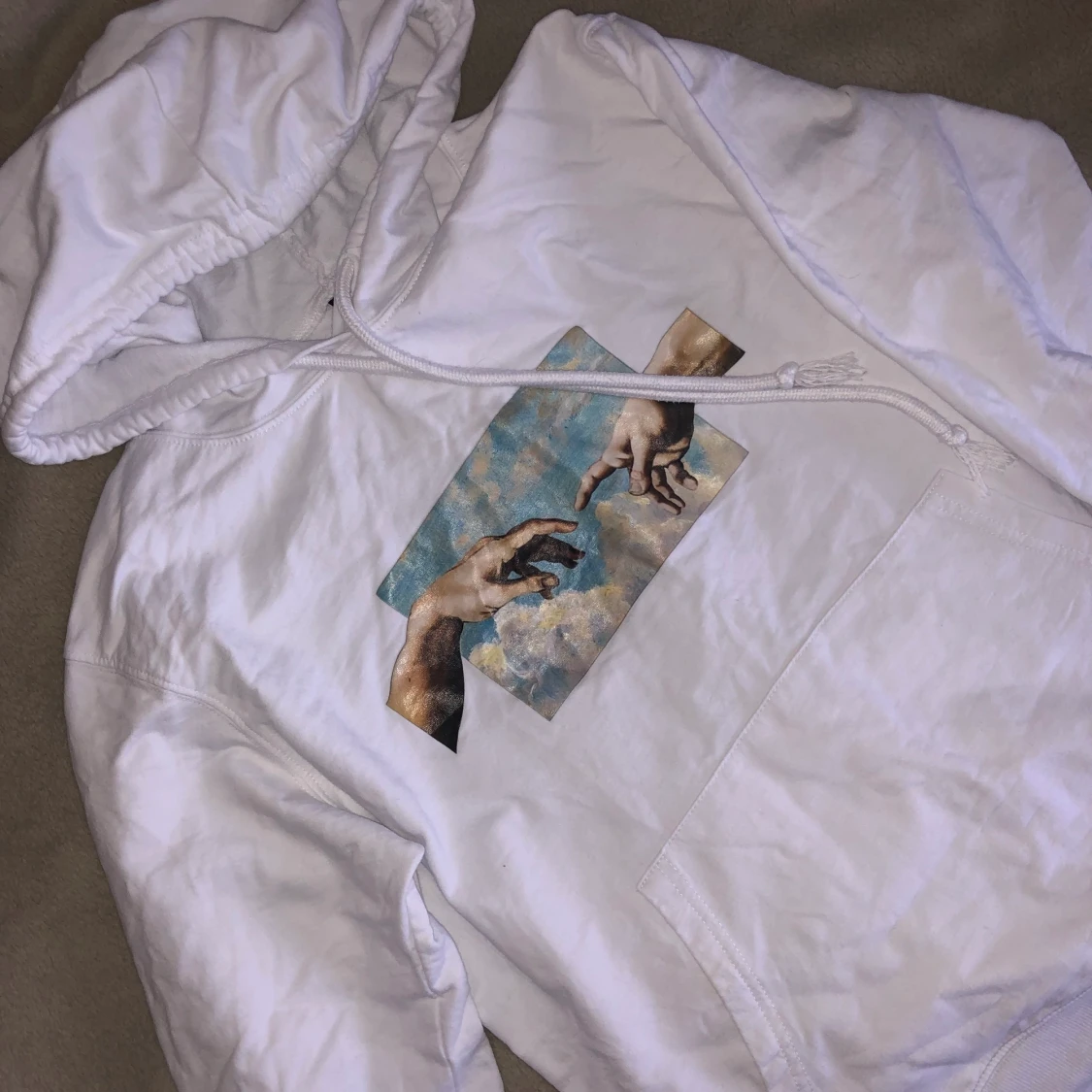 Vit hoodie med print