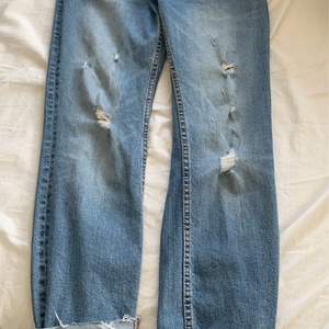 Vida jeans med hål, skriv för fler bilder