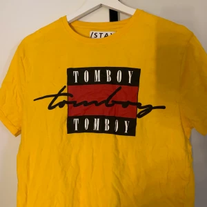 Tomboy tshirt  - Strl S 