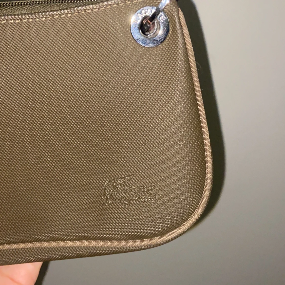 Lacoste axelväska - 90