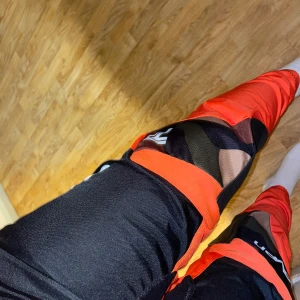 Crossbyxor - Storlek 36 men mer som 38.