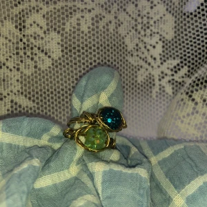 snygga guldringar!  - våra supersnygga ”guldringar” 🤩 15kr styck 🤩+ frakt såklart 🪐