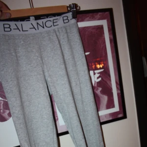  - Supersnygga leggings / tights från BikBok Balance. Storlek small. Endast testad :)

Frakt kostar 25kr