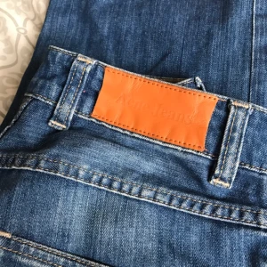 - Jeans från Acne, avklippta ned till :) modellen heter tube Lena