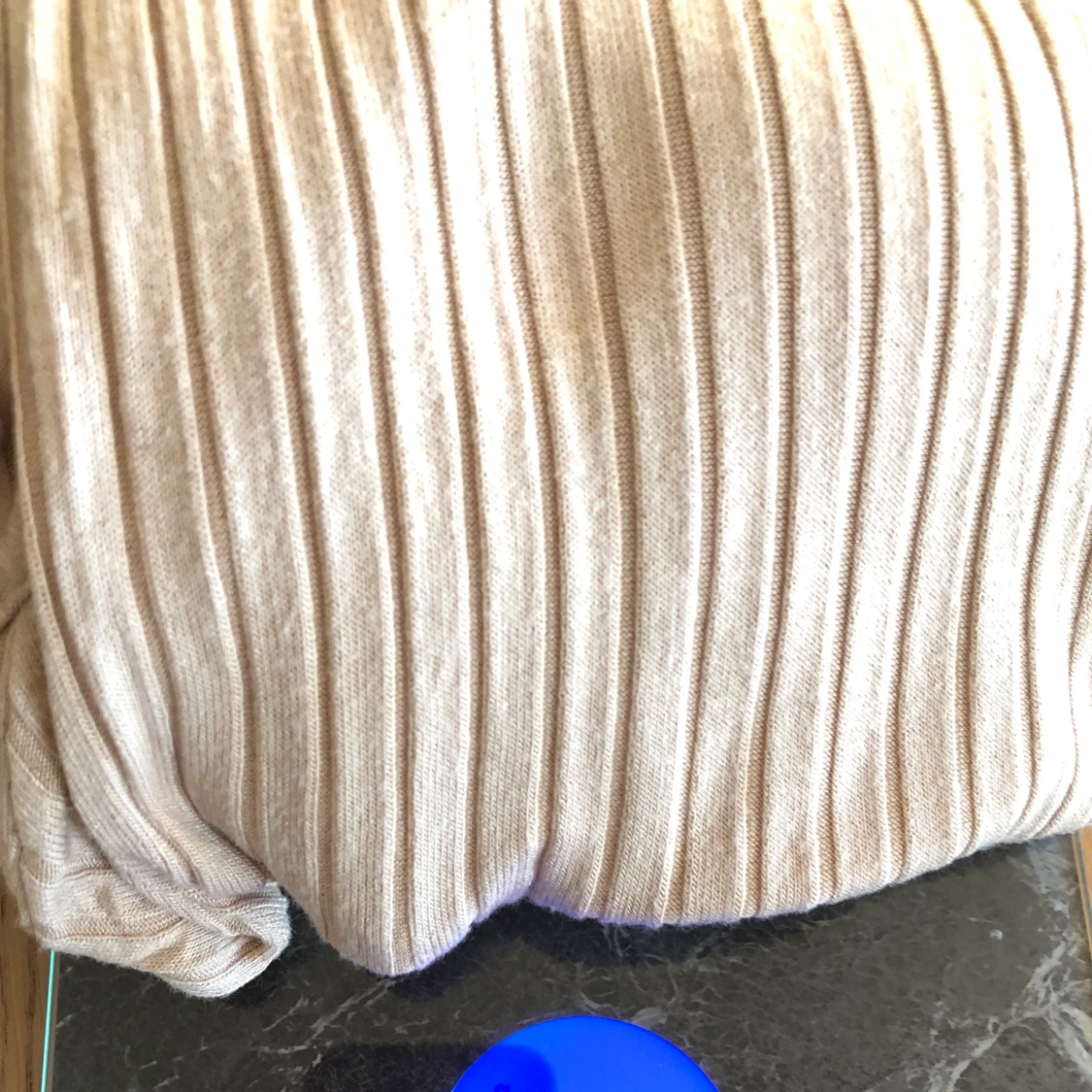 Nelly - Ribbad beige cut out klänning  - 90