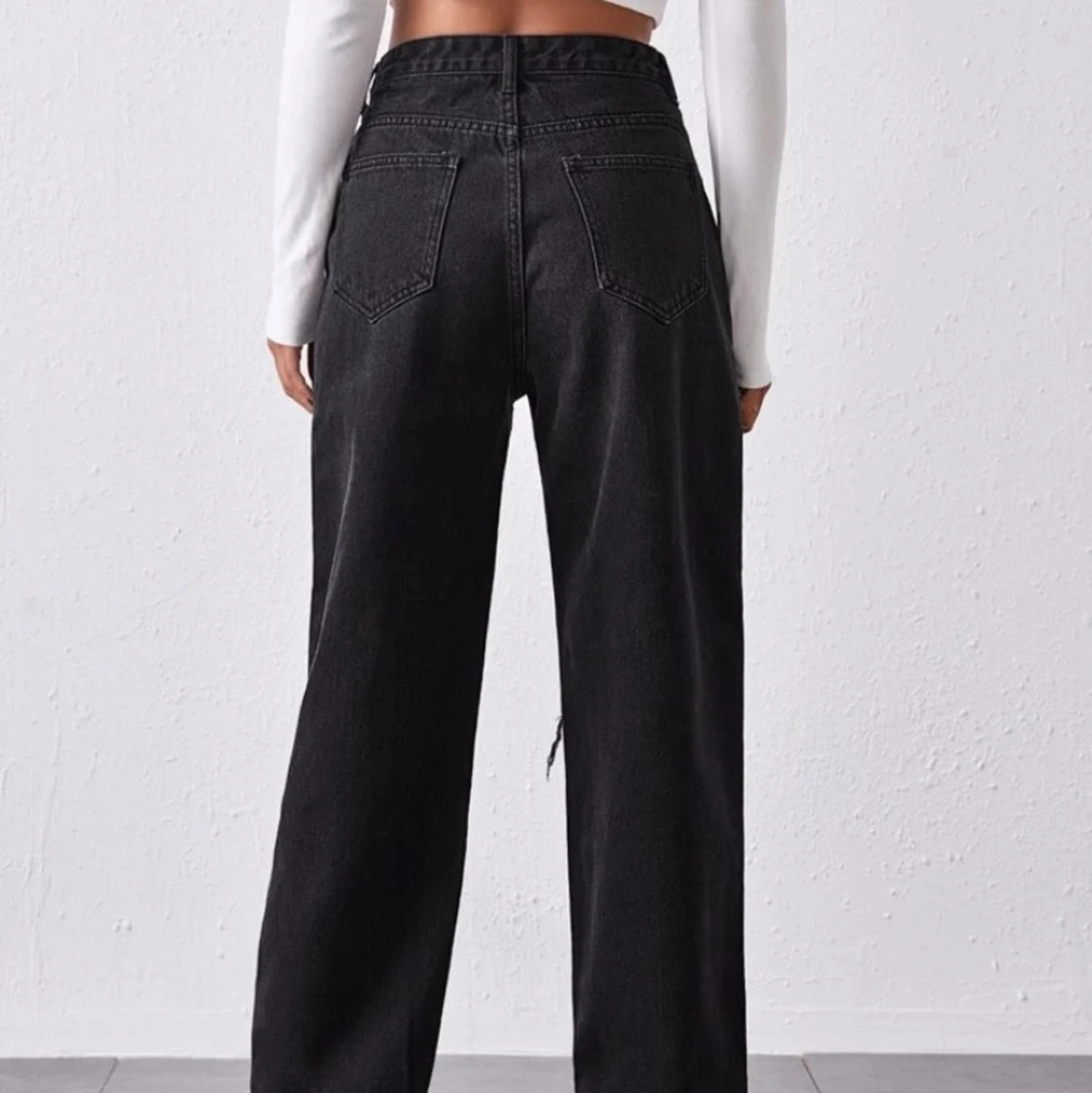 Svarta jeans med hål - 90