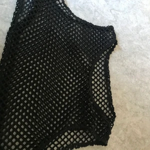 Nät linne - Snyggt ovanför en tröja eller under 💓