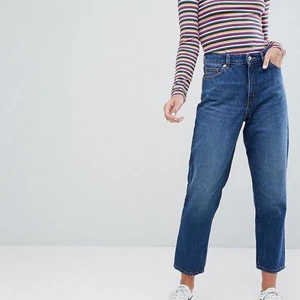 MONKI - Taiki strl. 29 - Mörkblå jeans från MONKI i modellen Taiki, storlek 29. första bilden är lånad. Katt finns i hemmet och frakt ingår! 