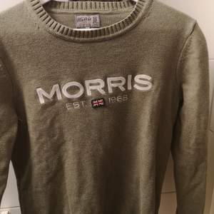 Morris tröja använd 2 gånger i väldigt bra skick och nypris 1200 kronor men jag säljer den för 275kronor ett bra pris och knappt använd. 
