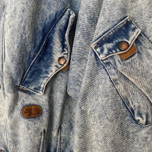 Retro jeansjacka  - Unik retro jeansjacka i bra skick! 