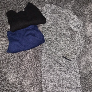 Tunn längre tröja - Tunn lite längre tröja, jättefin och ha till ett par jeans och över sin fina t-shirt. Alla tröjor tillsammans 30:-