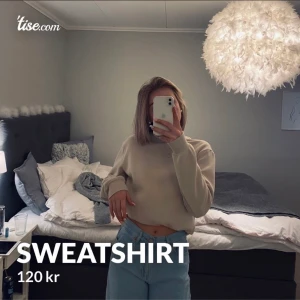sweatshirt  - Knappt använd!! 🥰