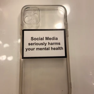 Populärt mobilskal!  - Från Shein 💗 använd under nån månad men inga skador alls! Tvättas innan köp 🥰 