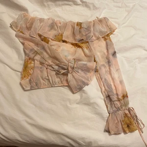 Off shoulder - Off shoulder topp/blus i strl XS🥂