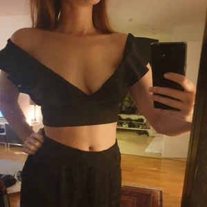 Topp - 🖤 Svart topp från Nellly 🖤 