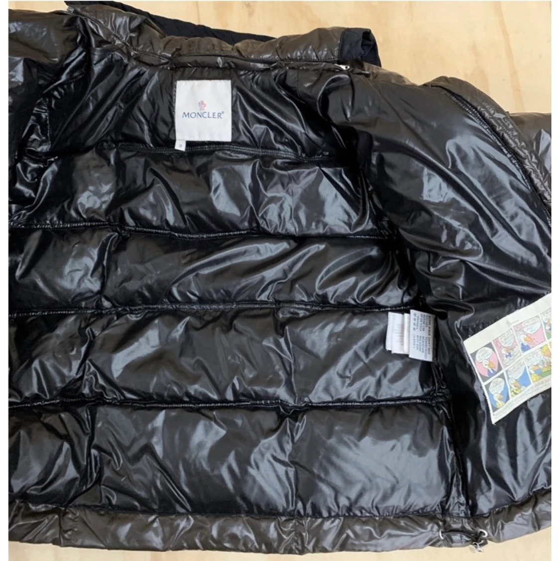 Brun Moncler dunjacka med svart foder  - 91