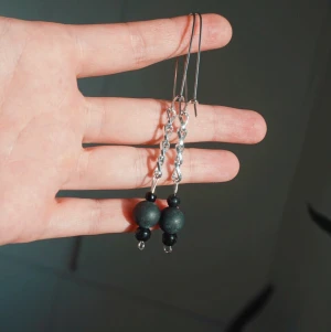 Örhängen  - Handgjorda örhängen ☀️ Frakt: 11kr