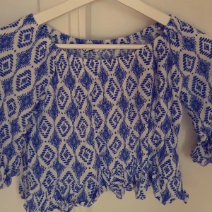 Tröja - Fin tröja från cubus använd men sparsamt. Super gullig och fin går att ha på olika sätt. 