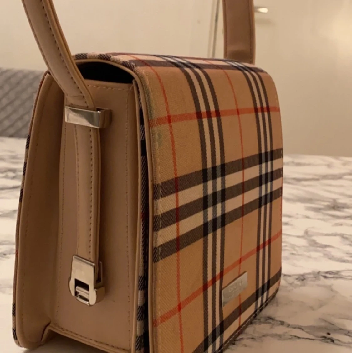 burberry bag - 90