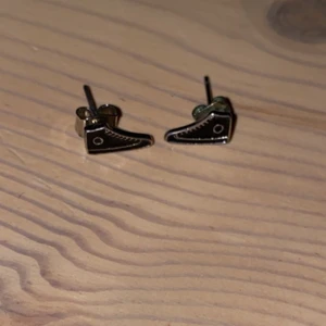 Örhängen - Örhängen med sko motiv