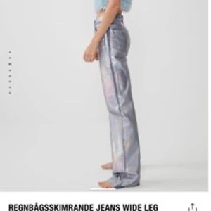 Slutsålda silver jeans från zara - Säljer nu mina favorit jeans från zara. Köpte dom för ca 1 år sedan och kommer inte längre till användning för mig.