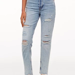 Jeans HM - Endast provade! Strl 38 men skulle säga att de är mer som strl 36 då de är små i storleken! Köparen står för frakt. Bud från 100kr