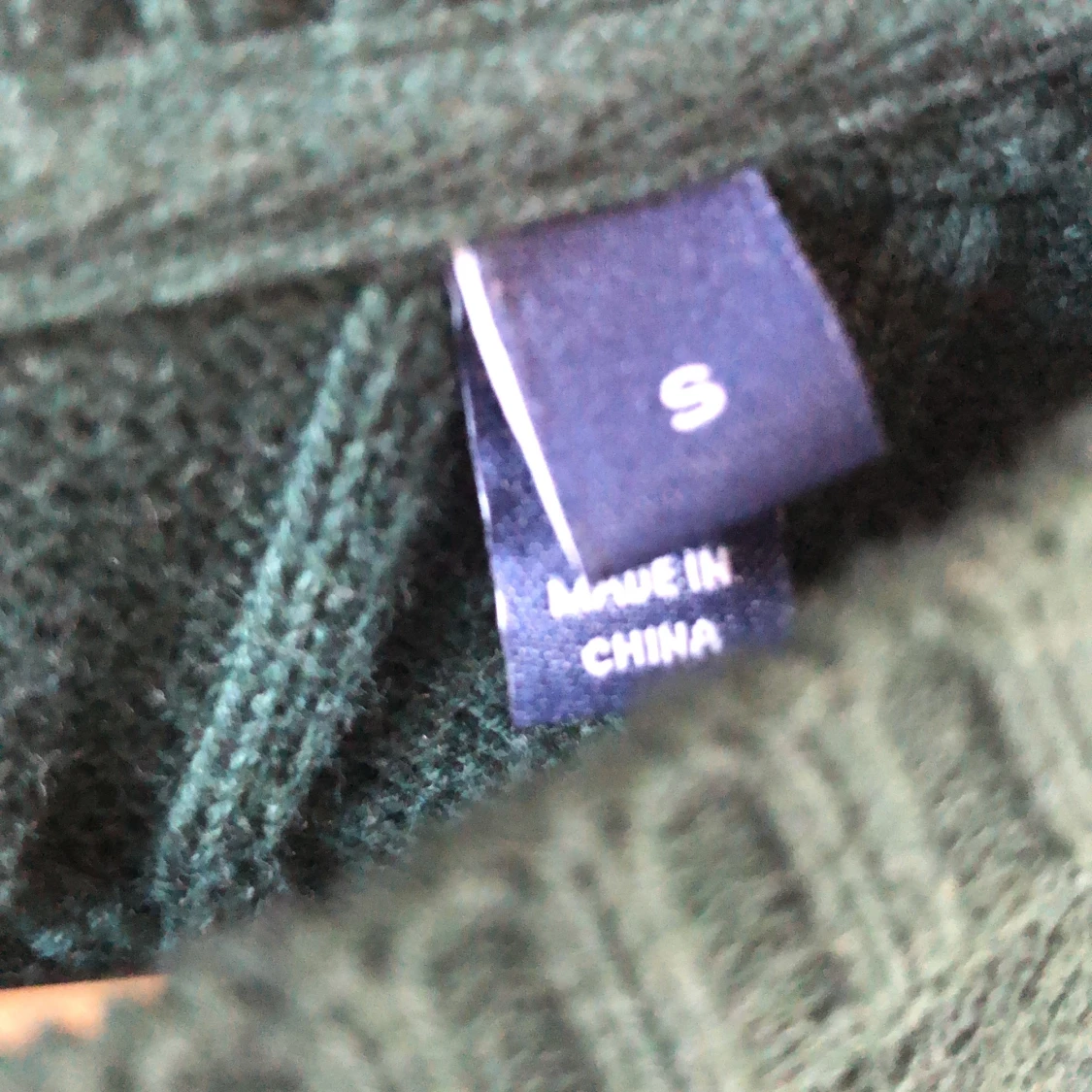 Mörkgrön GANT tröja. (S) - 90