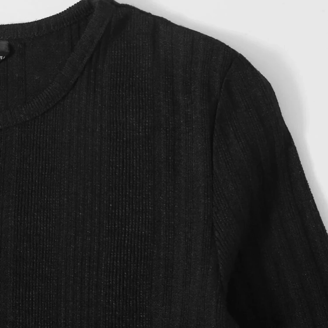 tunn svart tröja  - 91