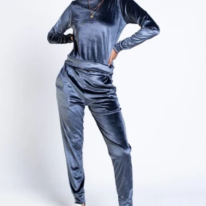 Set - Set från madlady i sammet material. Strl s. Aldrig använt. Köpt för 499kr