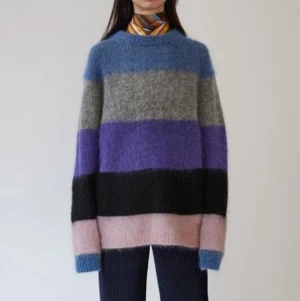 Knitwear Acne Studios🧸 - Superfin stickad tröja från Acne Studios, passar XS-M, jättebra skick🧚🏾 Frakt tillkommer<3