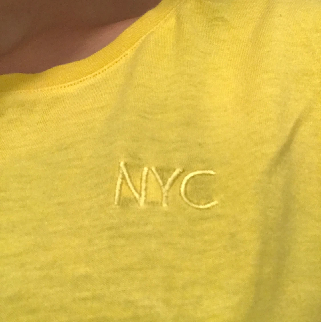 Gul/vit/grå t-shirt  - 91