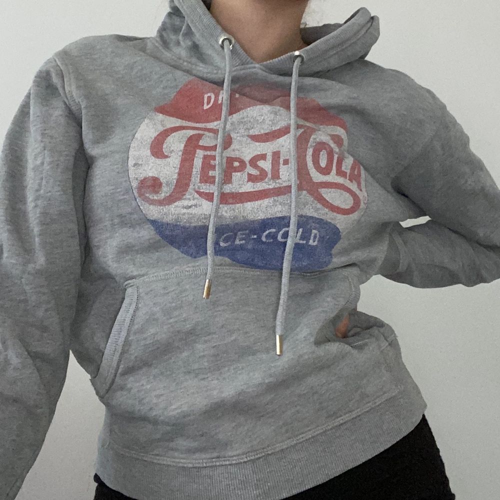Hoodie med tryck - H&M | Plick Second Hand