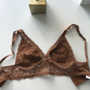 Snygg BH  - Säljer denna fina bh pågrund av att det är för liten och därför aldrig andvänd 💓💗💖