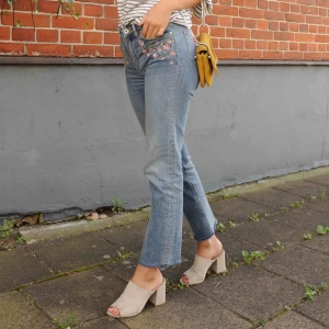  - Frakt tillkommer 63kr :)