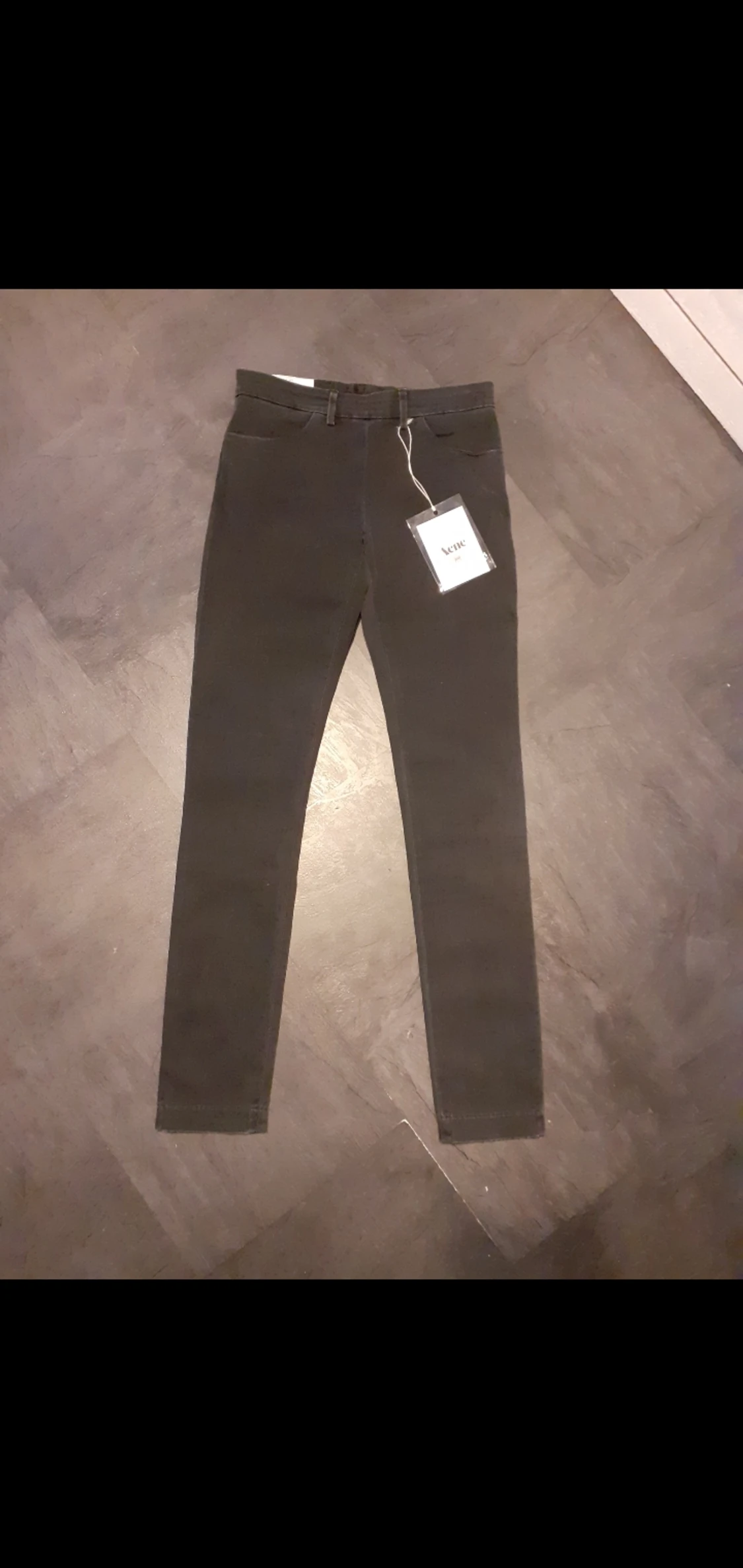 Nya oanvända ACNE jeans.