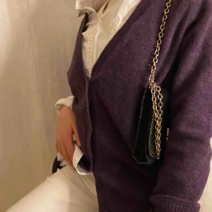  - Lila cool kofta från acne