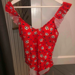  - Baddräkt med 70 tals tema från vero Moda helt ny 